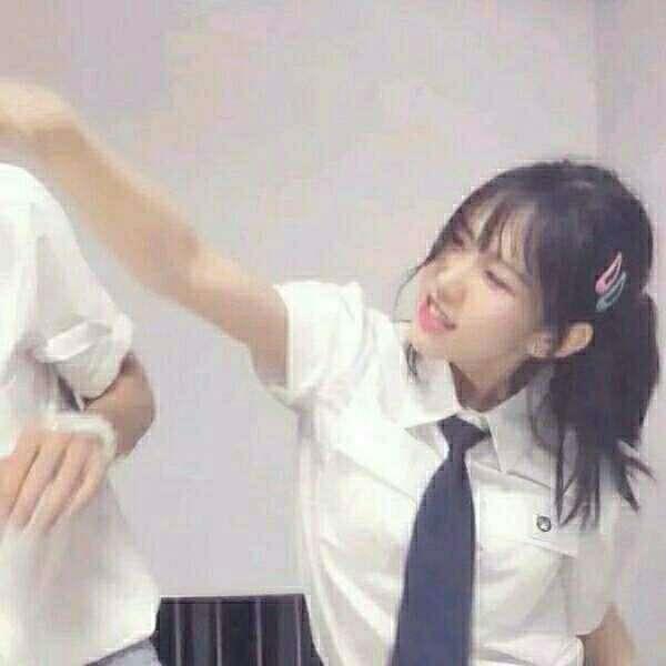 秀恩爱的真人情头_好甜的情侣头像图片