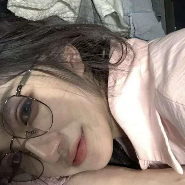 高冷疏离的漂亮女生真人小众头像图片
