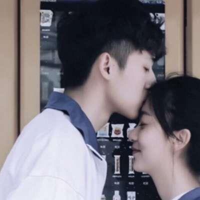 抓紧你的手走过我的朝朝暮暮·真人自拍情侣头像