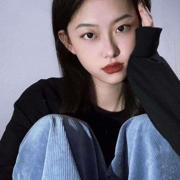 最火气质高冷女生微信头像图片