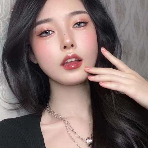 最火气质高冷女生微信头像图片