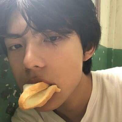 日常帅气加倍的真人男生精选头像图片