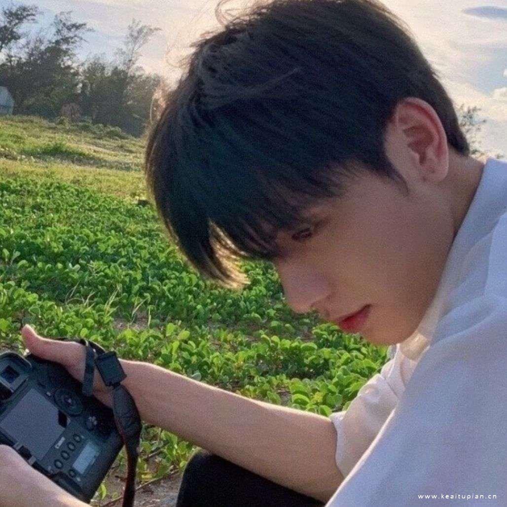 一如既往 万事胜意·男生小众ins风头像大全