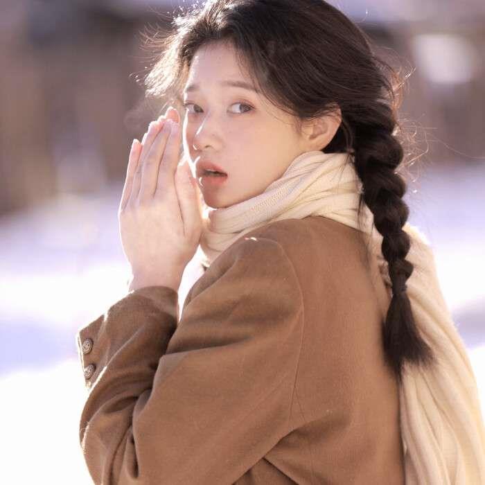 冬日专属ins森系温柔女生头像图片
