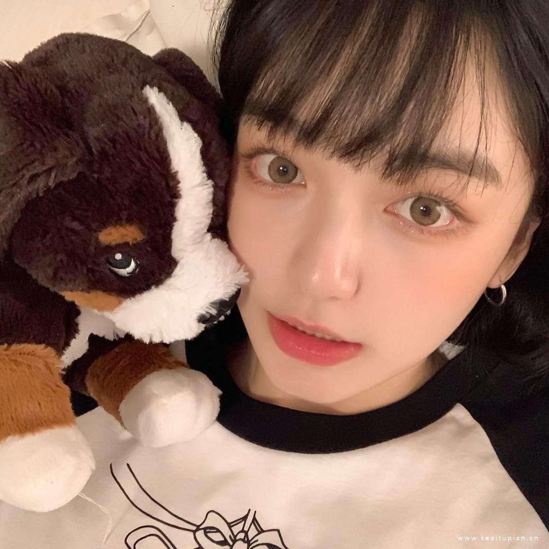 超美女生气质微信头像图片