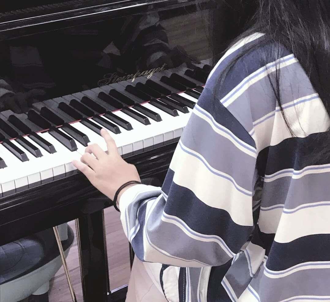 真正的快乐是钱永远够花·高清女生头像