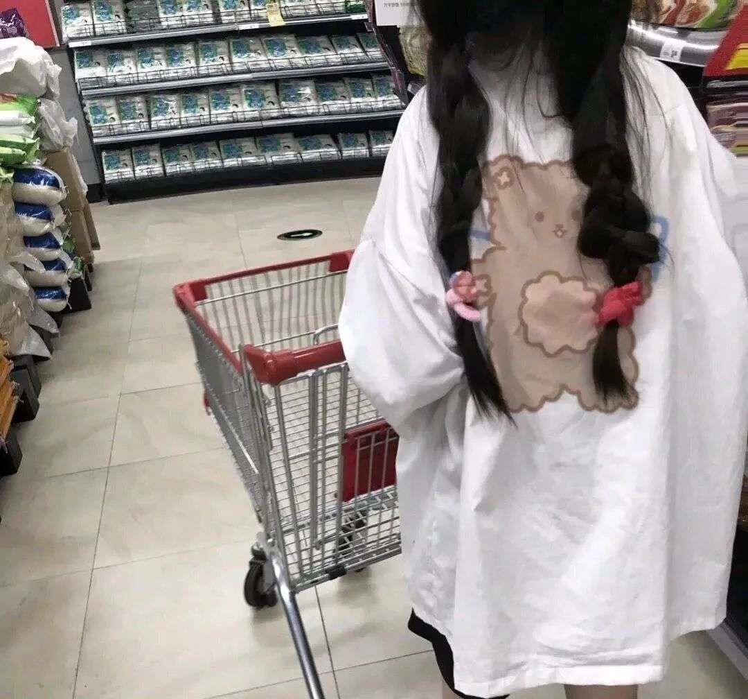 甜美迷人温柔的女生头像图片