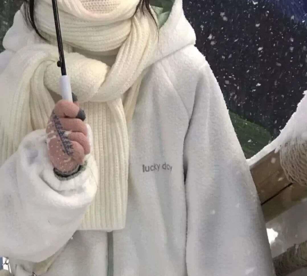 风格迥异漂亮一致的女生ins个性头像图片