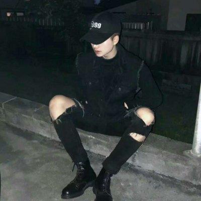 个性潮范男生伤感颓废头像图片