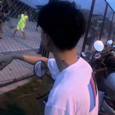 个性潮范男生伤感颓废头像图片