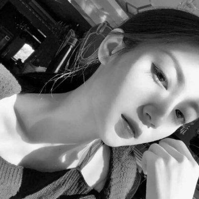 微博女神超美女生伤感头像图片