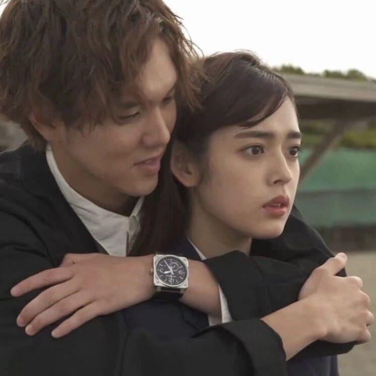 一对两张ins魅力情头_小众情侣真人头像图片