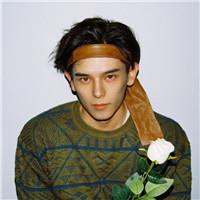 复古色调经典气质男生个性微信头像