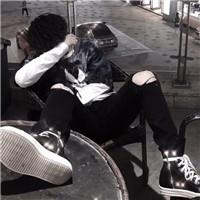 不努力听到的总是别人的好消息·颓废男生头像图片