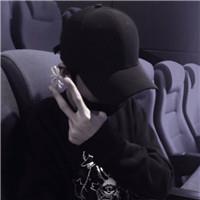 不努力听到的总是别人的好消息·颓废男生头像图片
