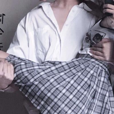 看了脸红心跳的真人情头·动漫情侣很污的头像图片