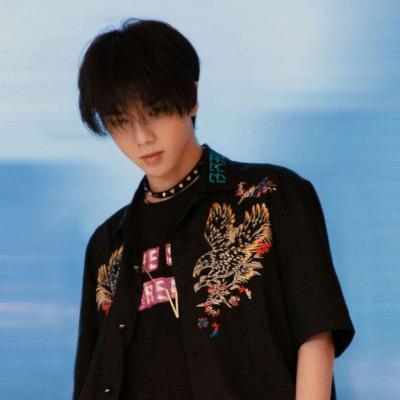 高清帅气男星华晨宇精选真人头像图片