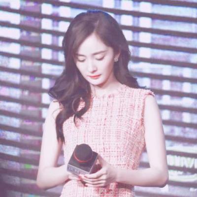 漂亮迷人的美女明星杨幂微博头像图片