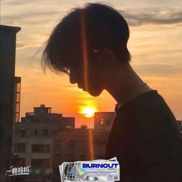让人疯狂心动的男生帅气迷人头像图片