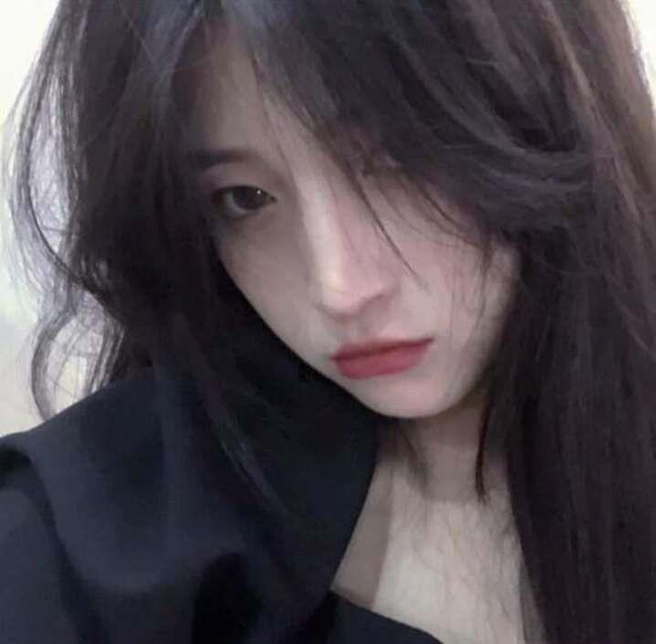 好看的真人女生·不露脸女生头像图片