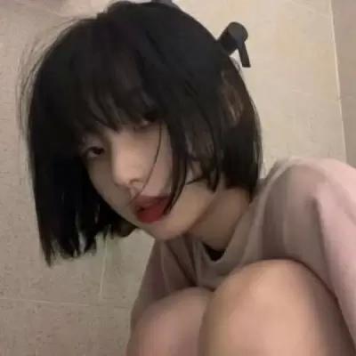 精选真人女生花式自拍个性好看头像图片