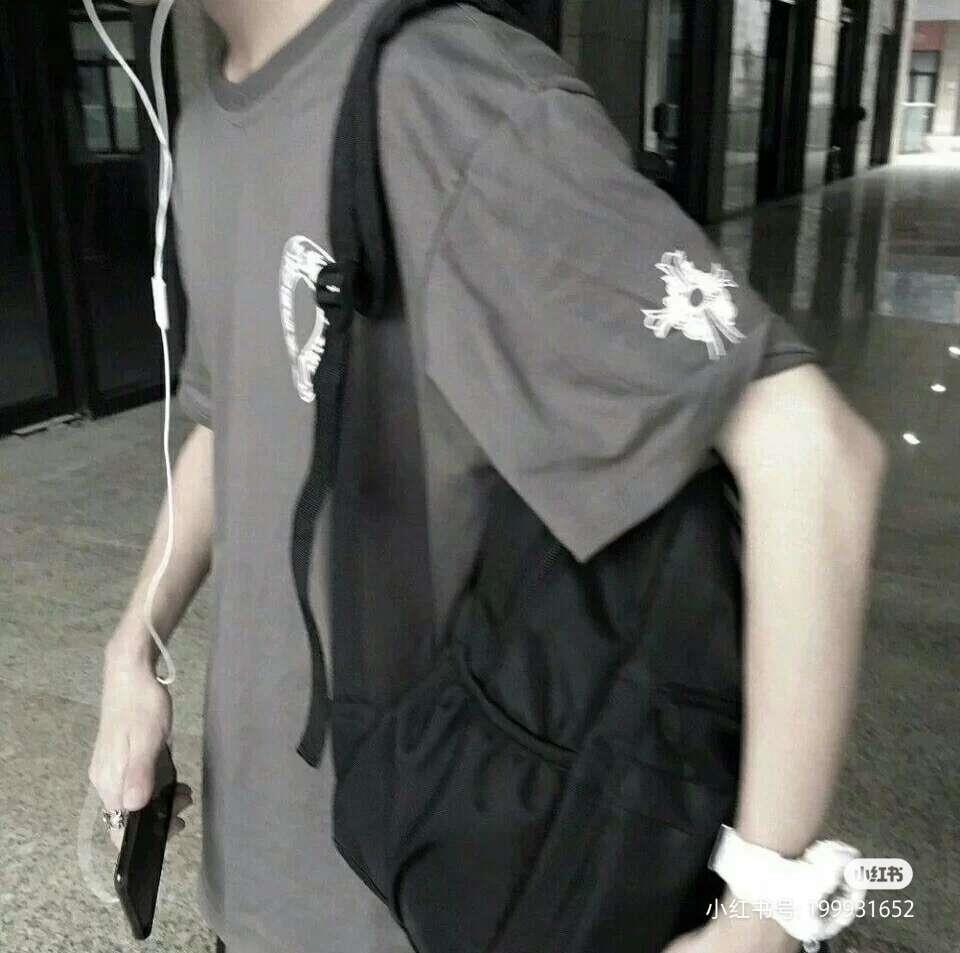 12月最新超帅男生个性微信头像大全