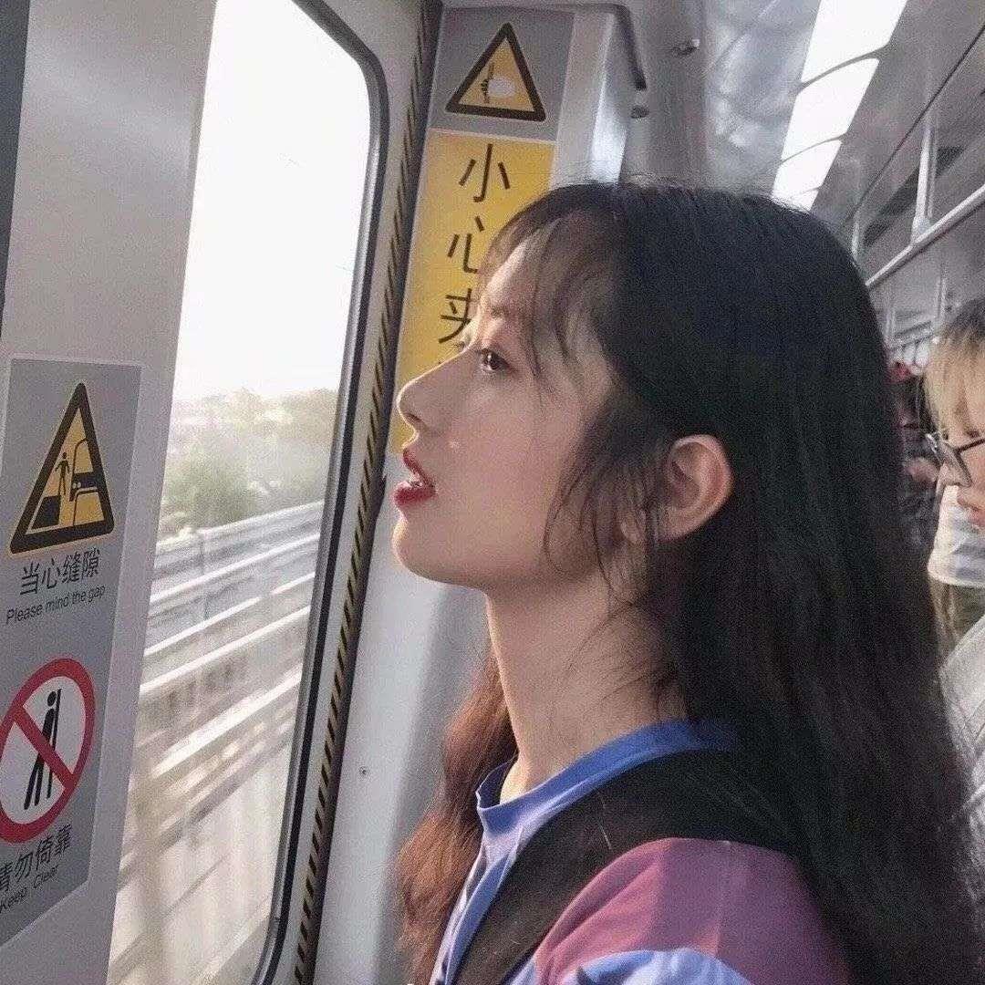 有点可爱有点帅的高冷女生好看头像图片