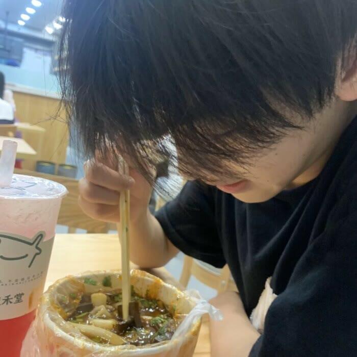 ins日常风真人酷帅男生头像图片