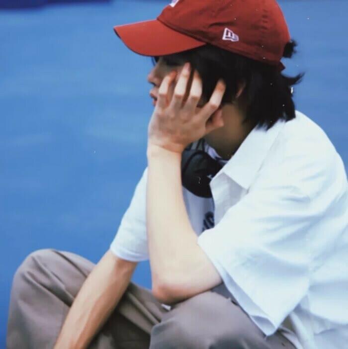 ins日常风真人酷帅男生头像图片