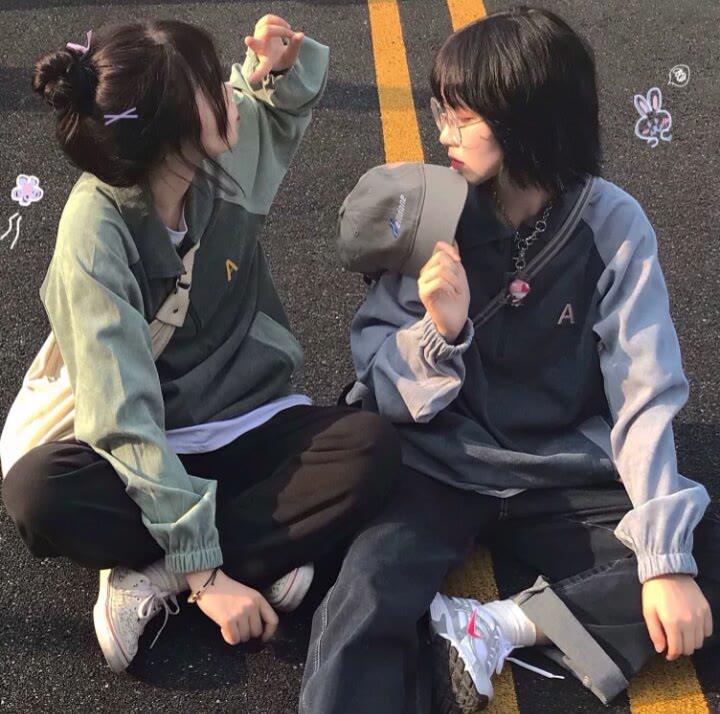 青春气息十足的可爱唯美闺蜜姐妹头像图片