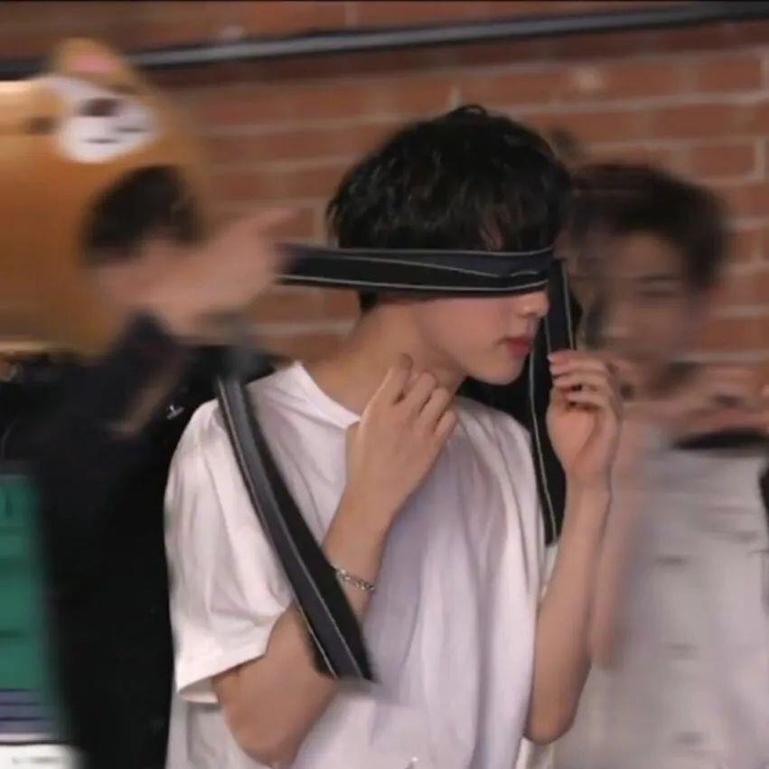 青春帅气清新气质男生头像图片