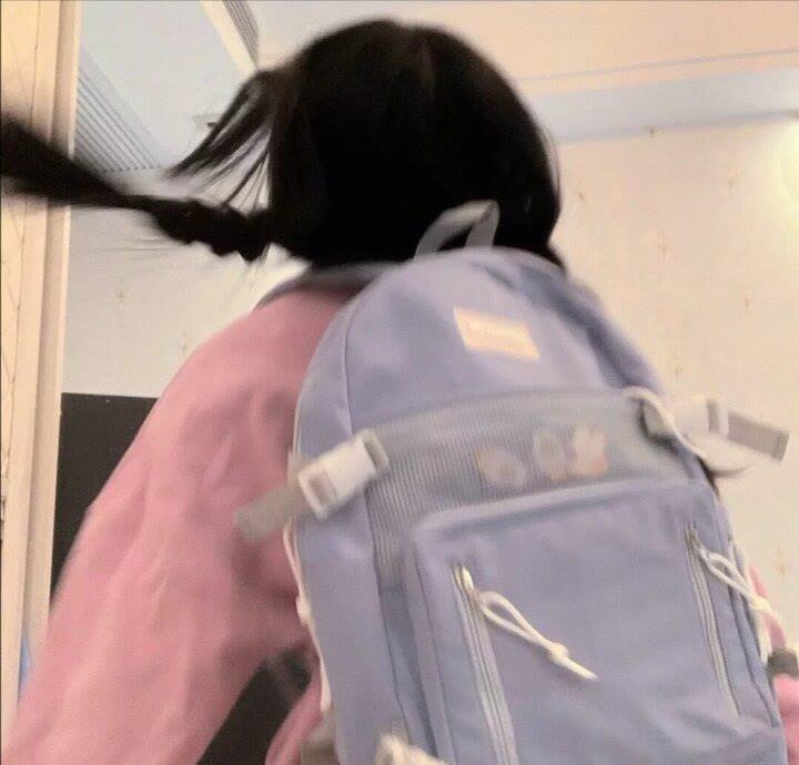 可爱的娃娃脸女生俏皮长不大小表情头像图片