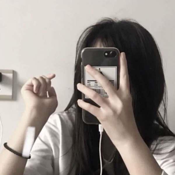 可爱的娃娃脸女生俏皮长不大小表情头像图片