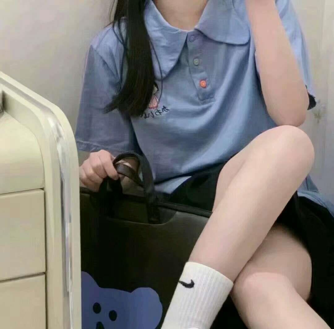 好看的女生学生气质温柔单人日常头像图片