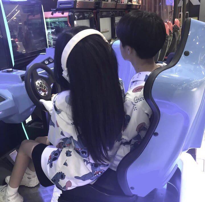 九组超甜情侣# 要99鸭～头像图片