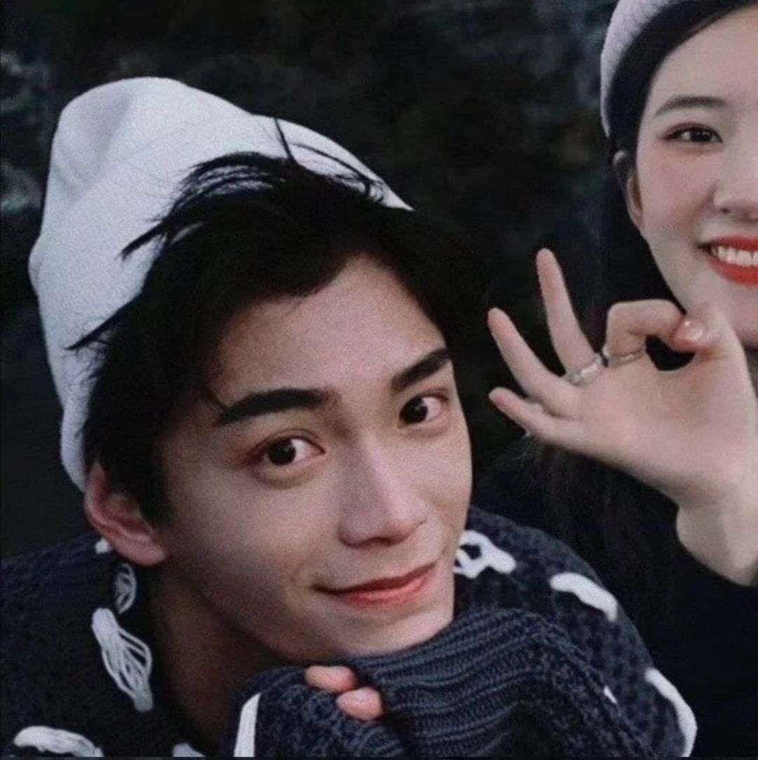 情侣甜到虐狗高清版 ネф̶ イω头像图片