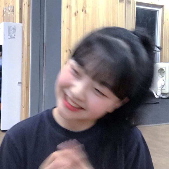 祁宋 ins风时尚魅力女生头像图片