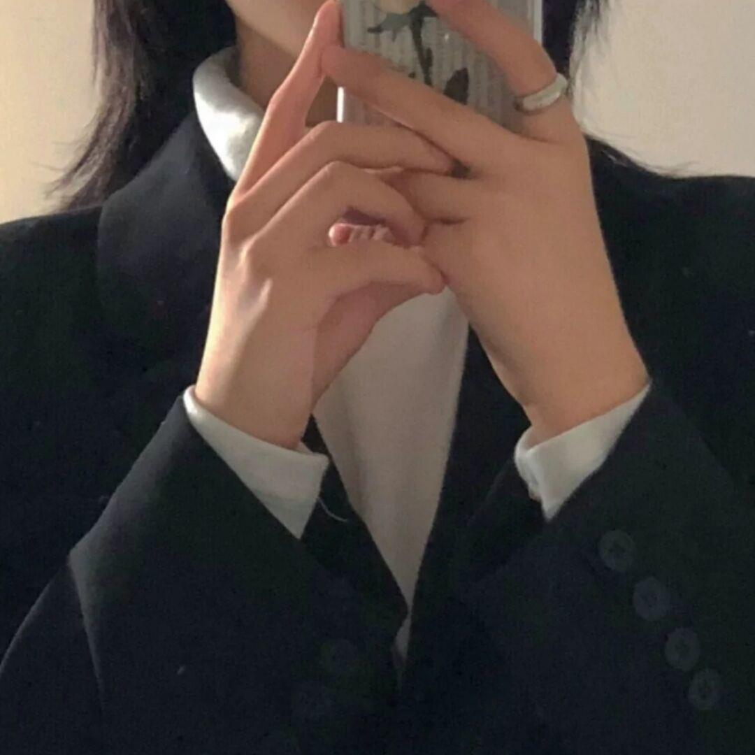 个性高冷御姐女生高清头像图片