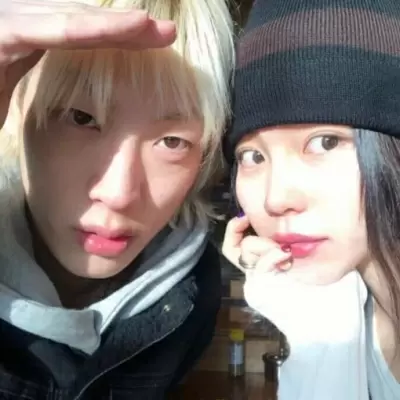 唯美复古的小清新情侣微信真人头像大全图片