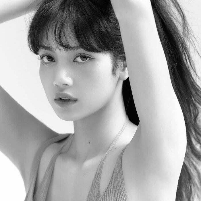 唯美文艺美女黑白精选头像图片