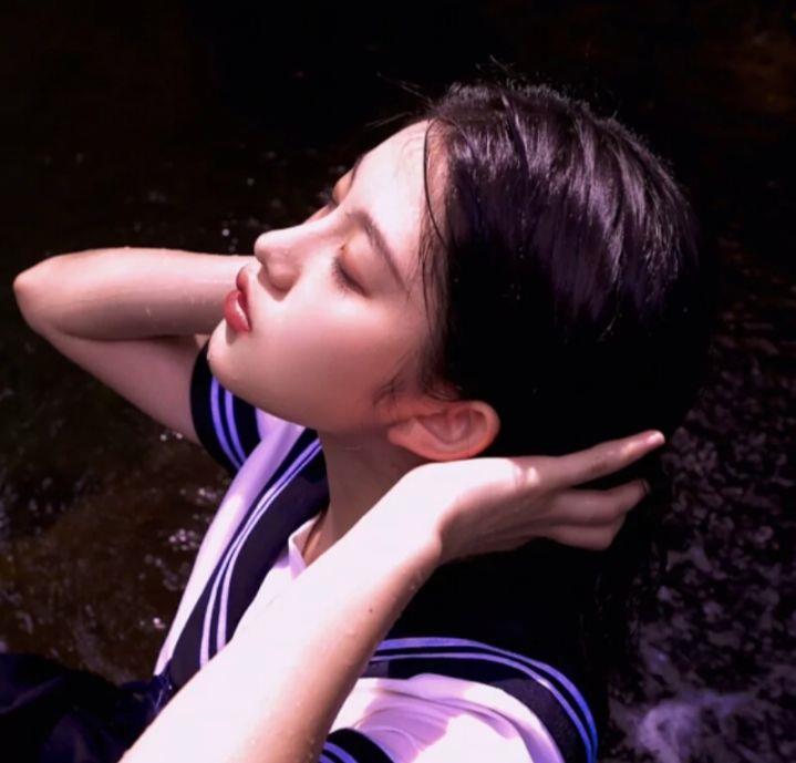 日系美女ins风气质精选头像图片