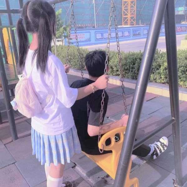 青春唯美甜甜的情侣真人头像图片