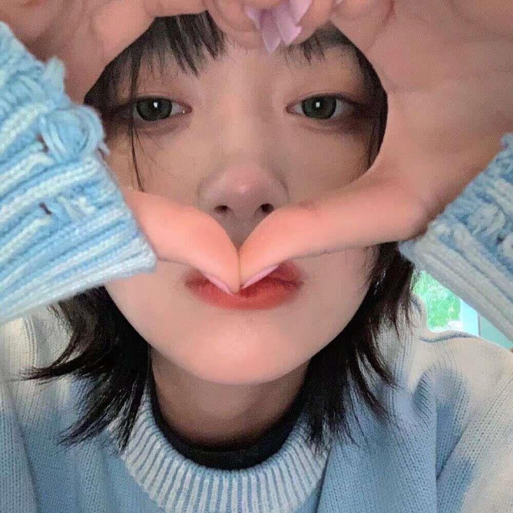 可爱女生真人彩虹糖一样的甜美头像图片