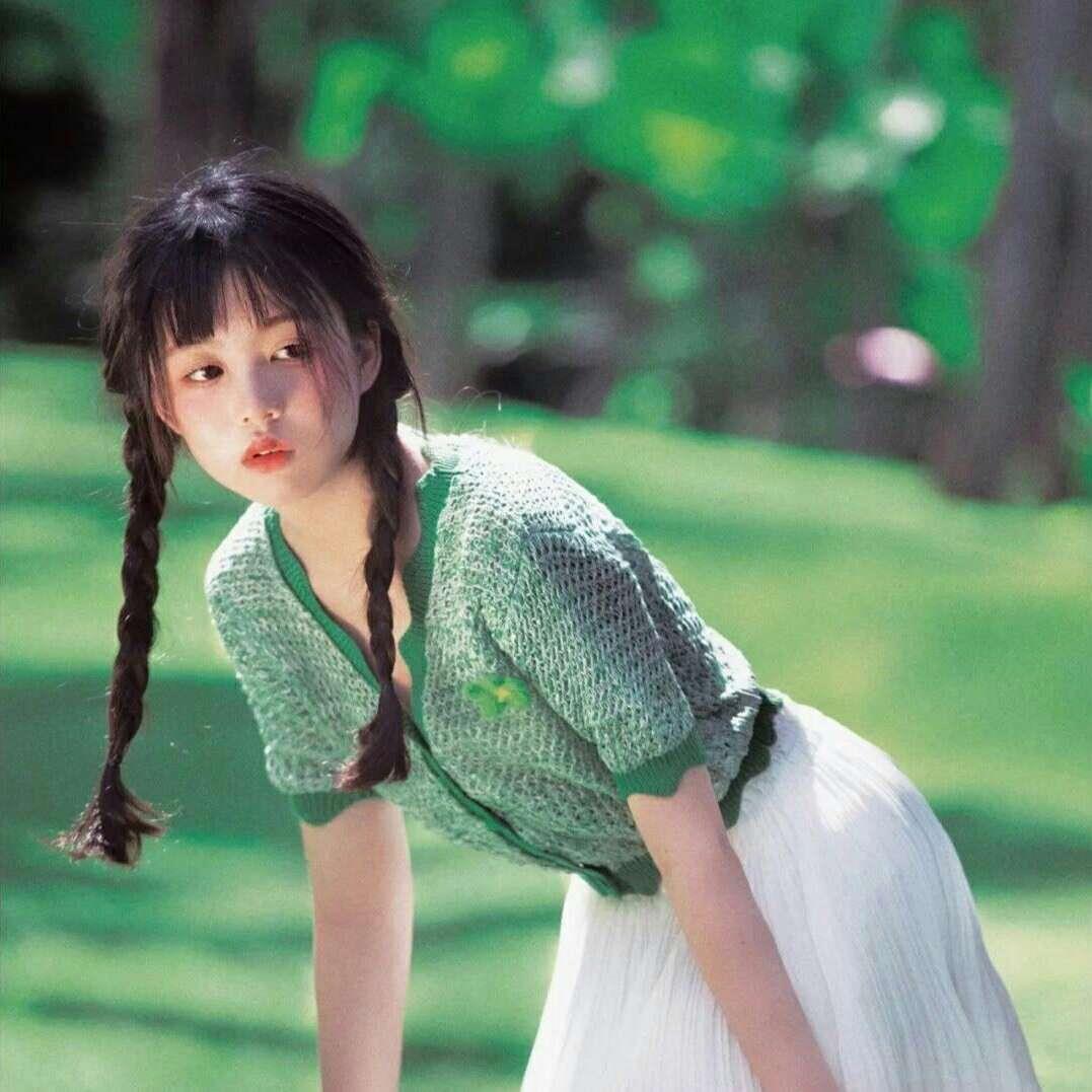 气质清纯干净的可爱女生真人头像图片