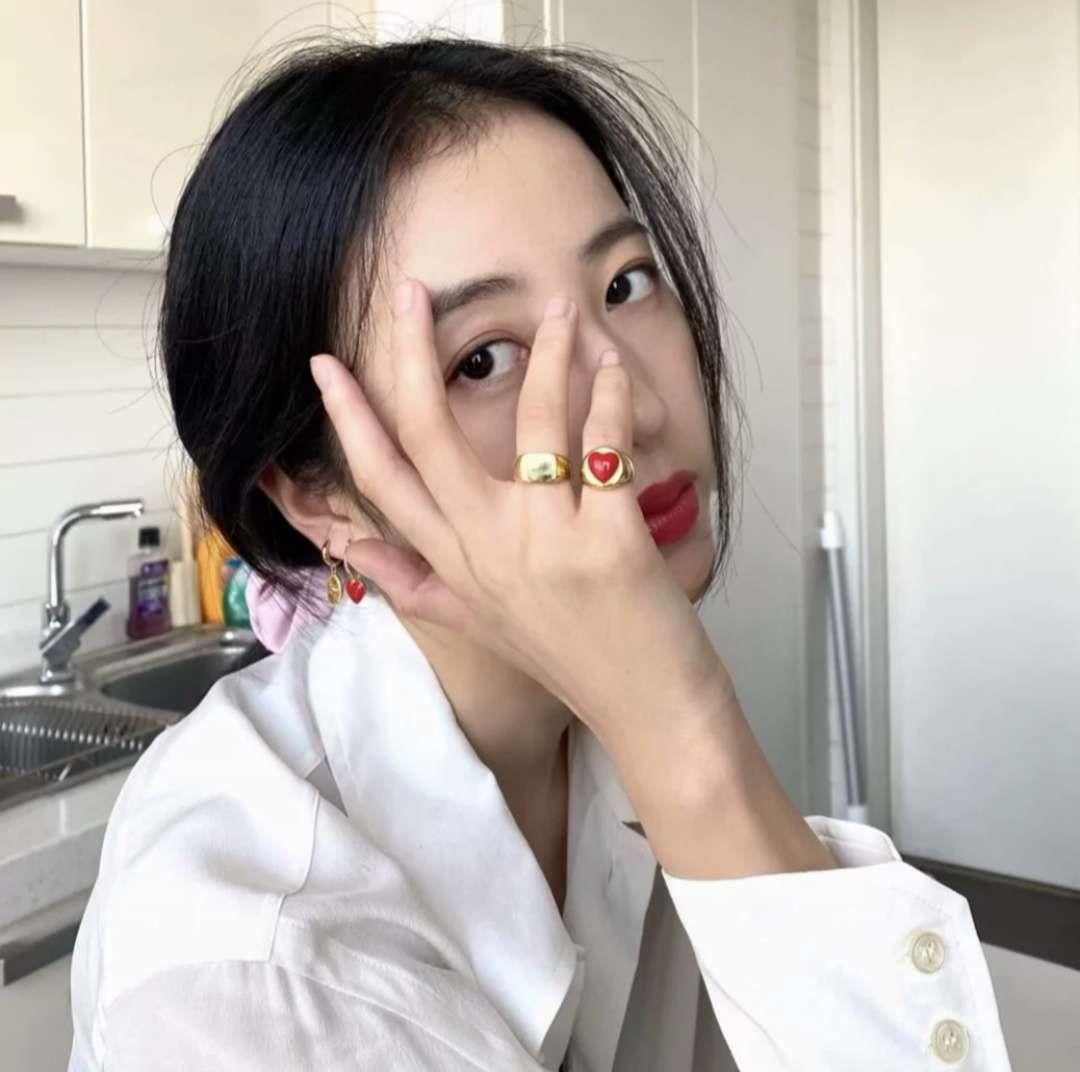 真人美女自拍闺蜜双人头像图片