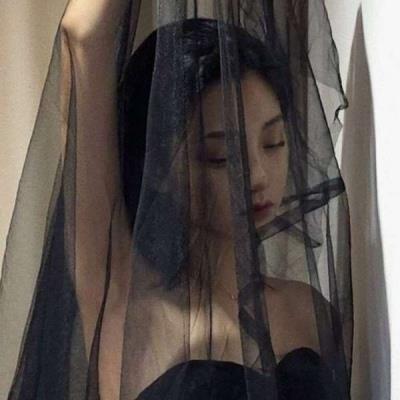 漂亮女生看起来颓废和丧的头像图片