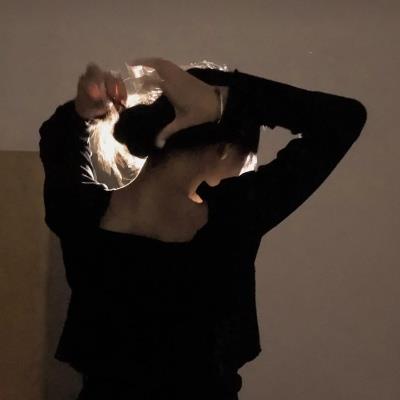 漂亮女生看起来颓废和丧的头像图片