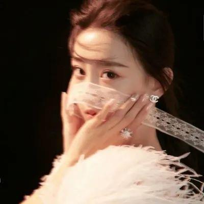 漂亮女生看起来颓废和丧的头像图片