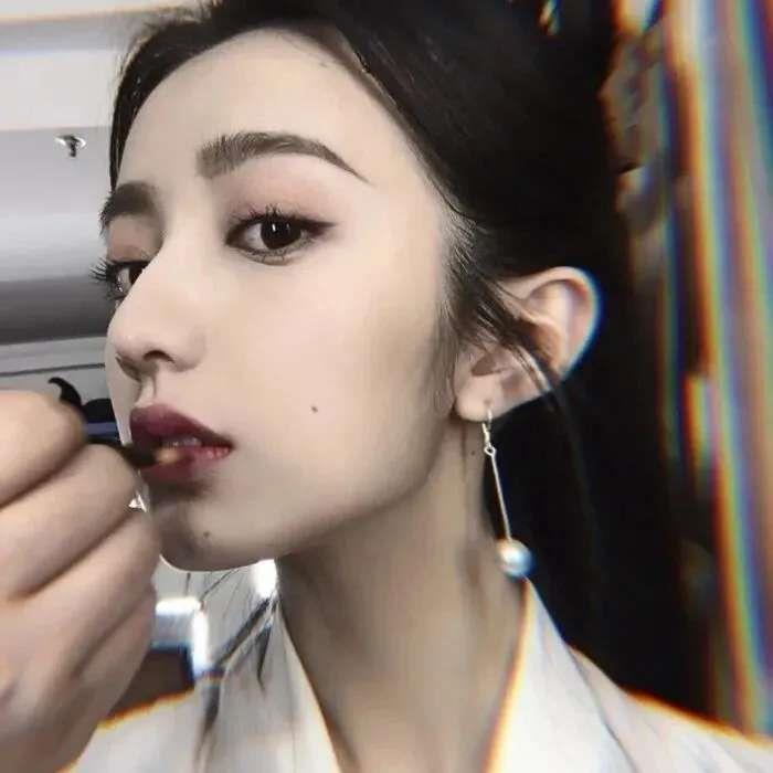 个性女生帅气真人气质好看头像图片