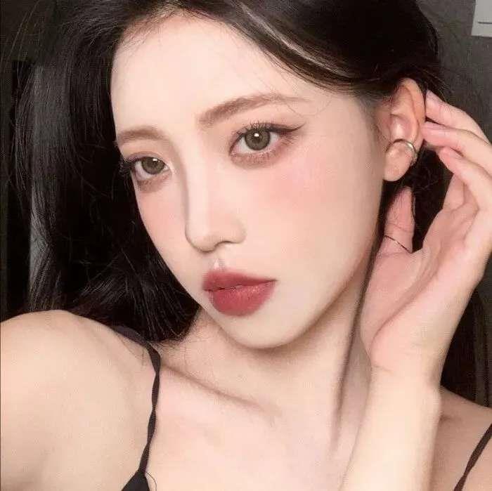 个性女生帅气真人气质好看头像图片